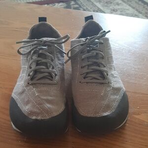 Stylish Tan and Black Womens Sneakers Size 6.5